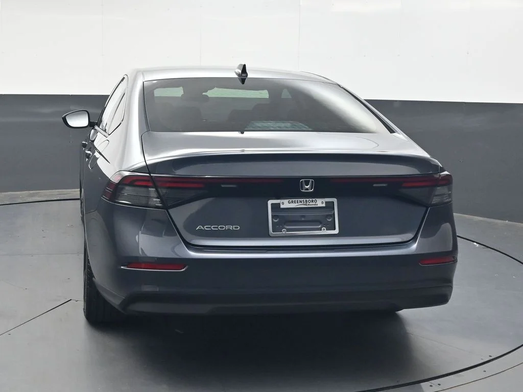 New 2026 Meteorite Gray Metallic Honda SE image 5