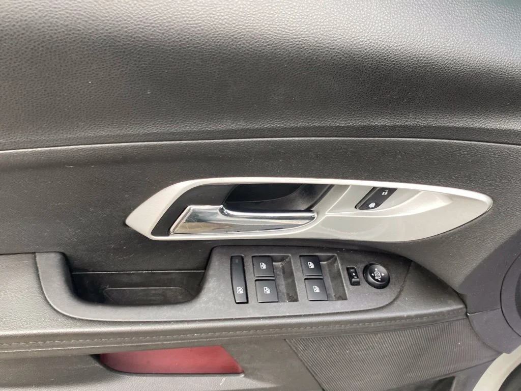 Used 2013 Silver Chevrolet LS image 19