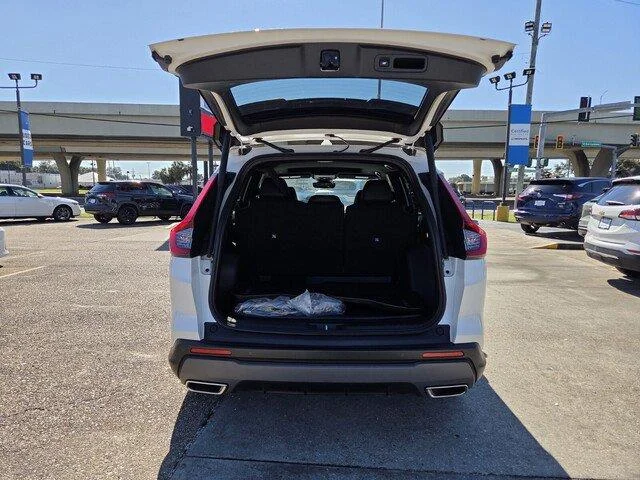 Certified Used 2026 Platinum White Pearl Honda Sport-L image 28
