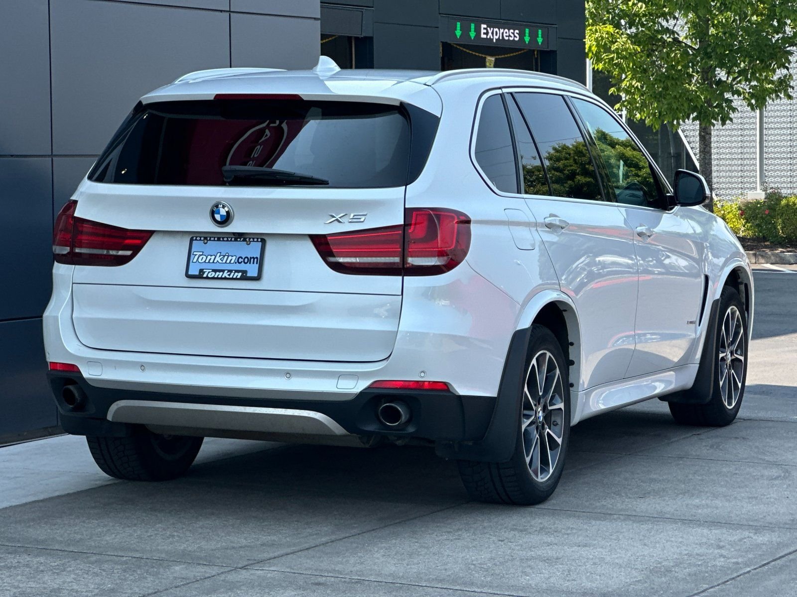 Used 2017 White Metallic BMW xDrive35i image 3