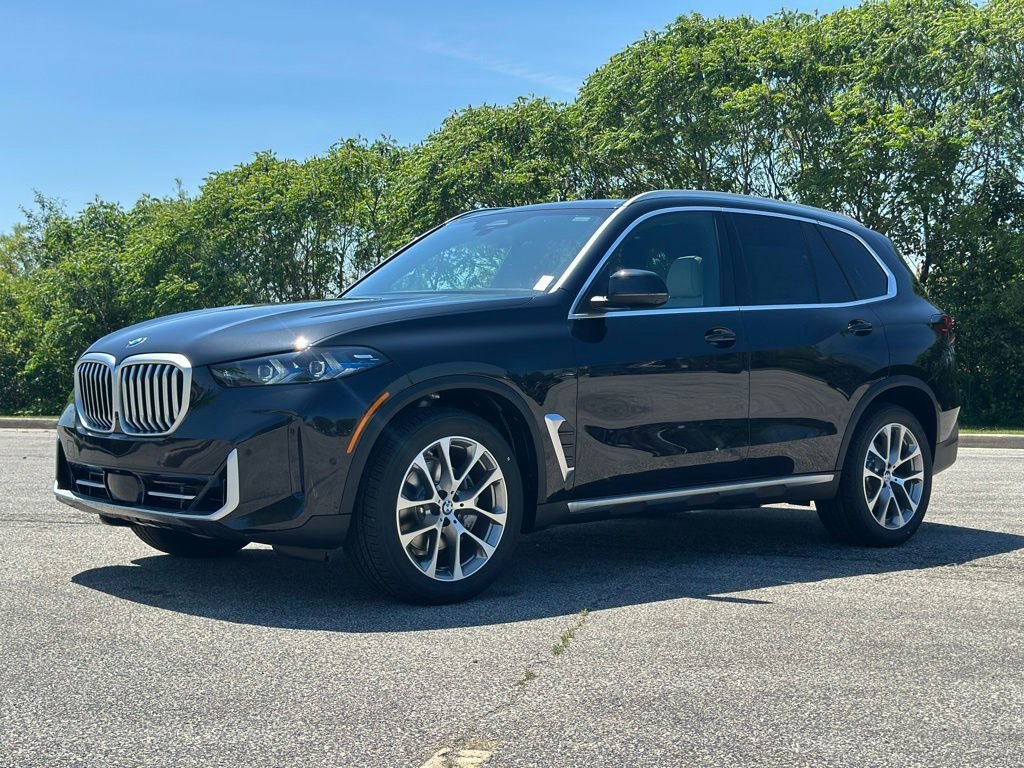 New 2026 Black Sapphire Metallic BMW xDrive40i image 3