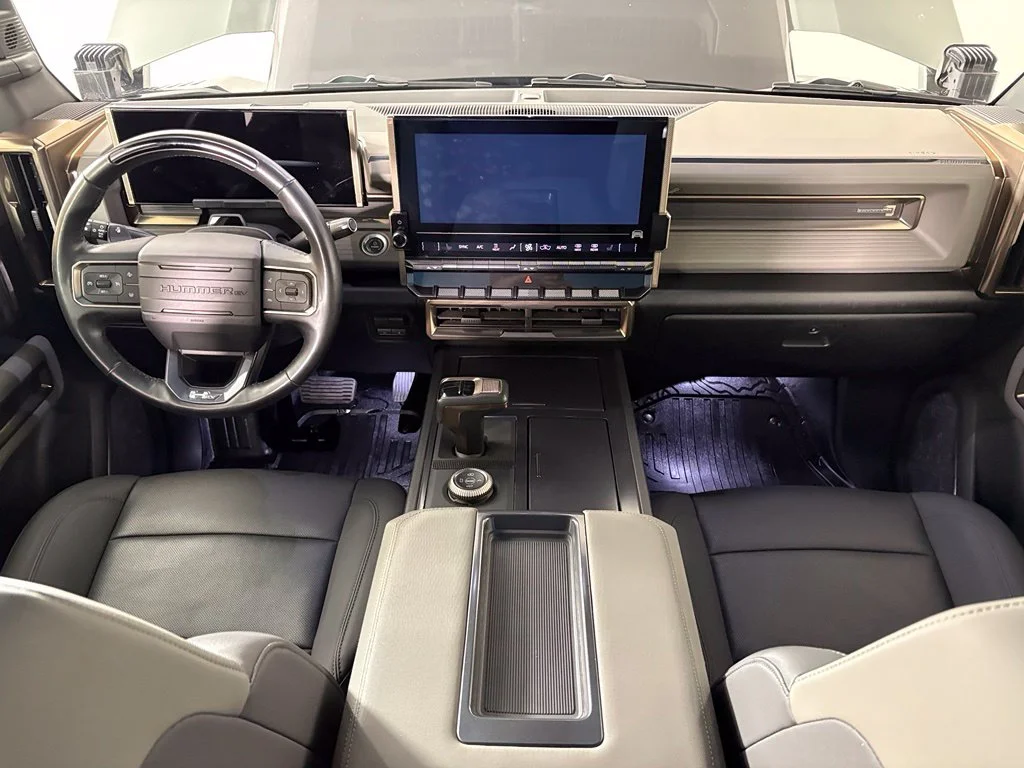 Used 2024 Green GMC 3X image 36
