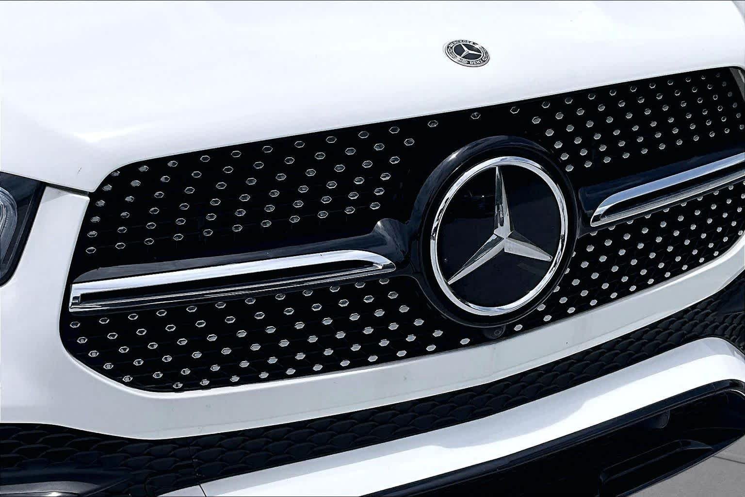 Used 2023 Polar White Mercedes-Benz GLE 450 image 30