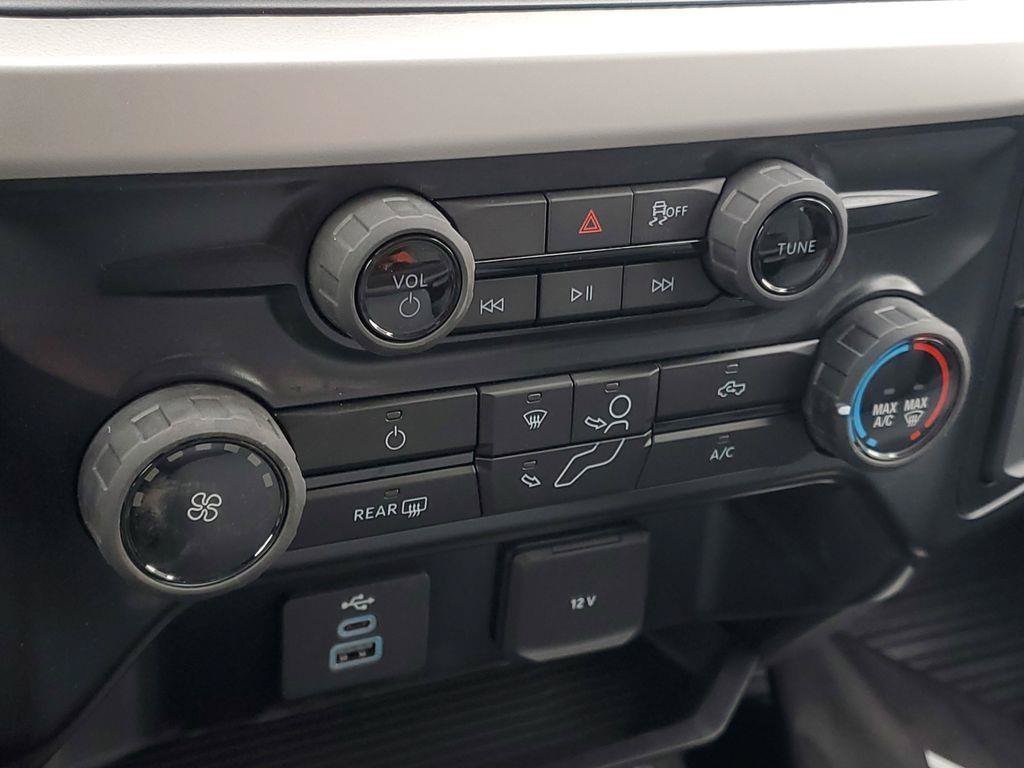 New 2025 Oxford White Ford F-350® XL image 15