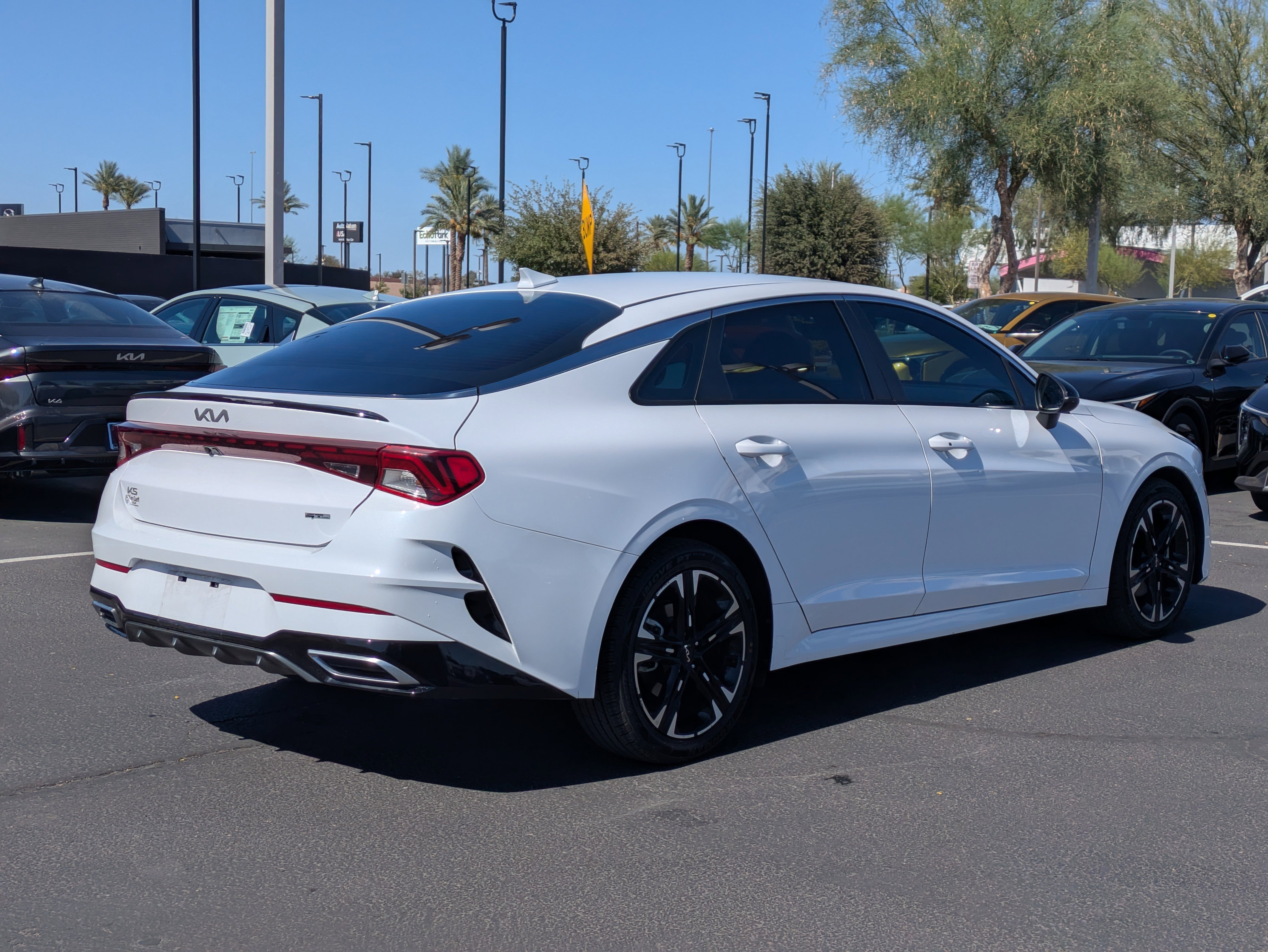 Used 2024 Glacial White Pearl Kia GT-Line image 5