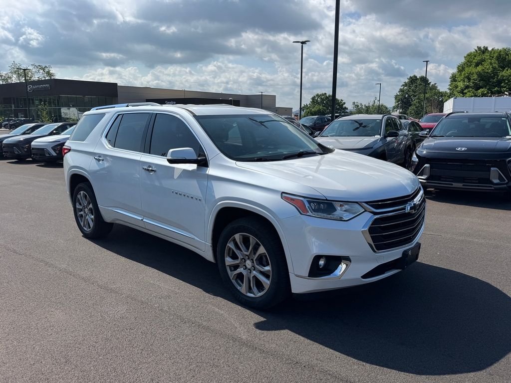 Used 2018 Beige Chevrolet Premier image 2
