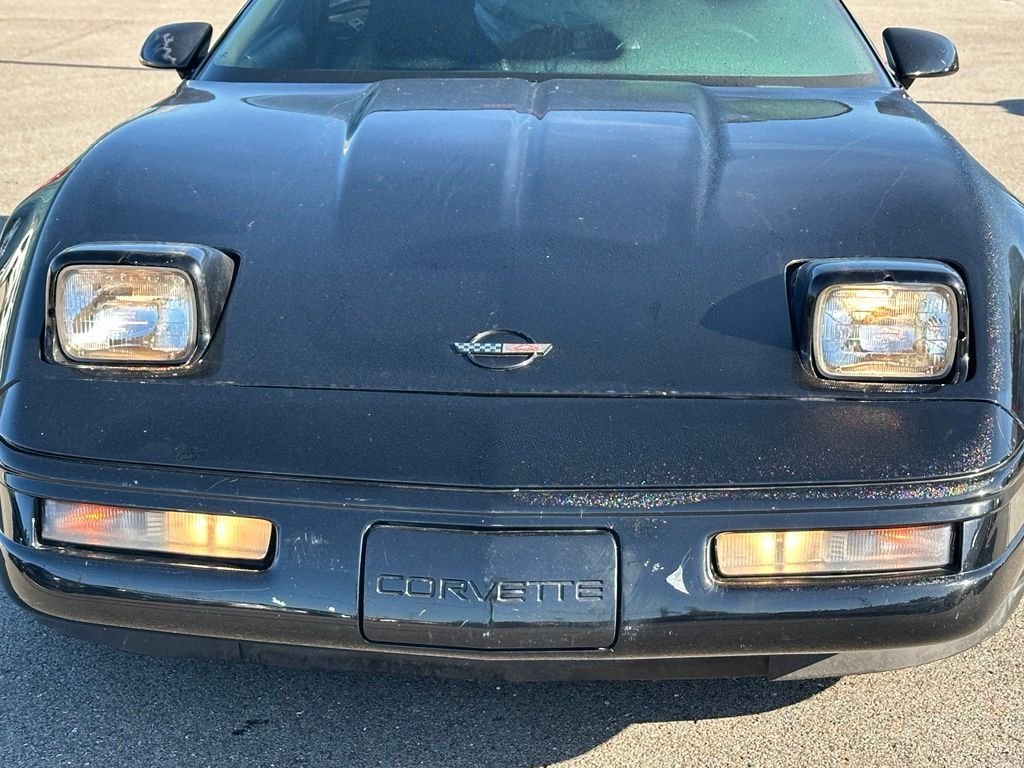 Used 1995  Chevrolet Base image 9