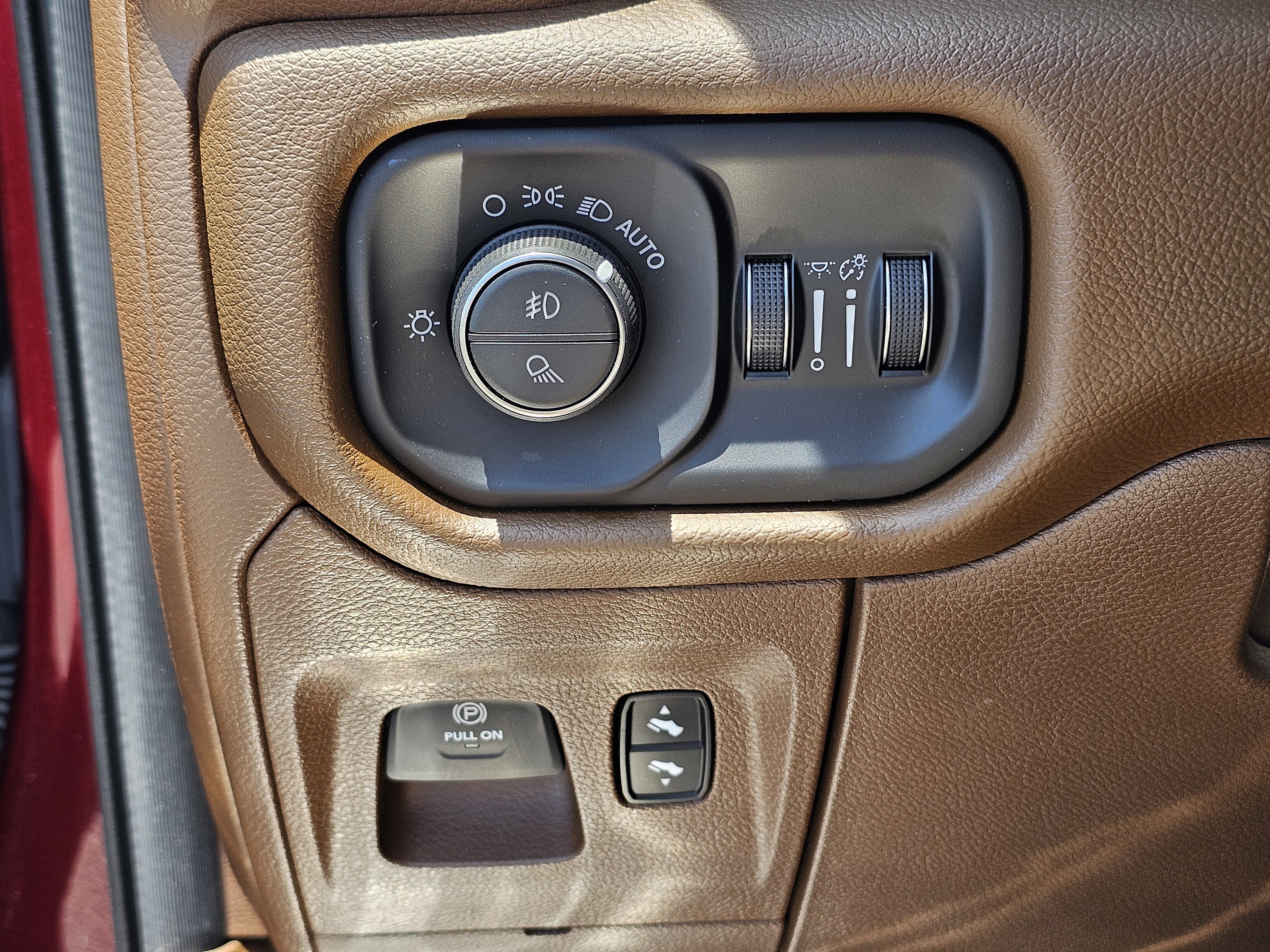 Used 2020 Delmonico Red Pearlcoat Ram Laramie image 19