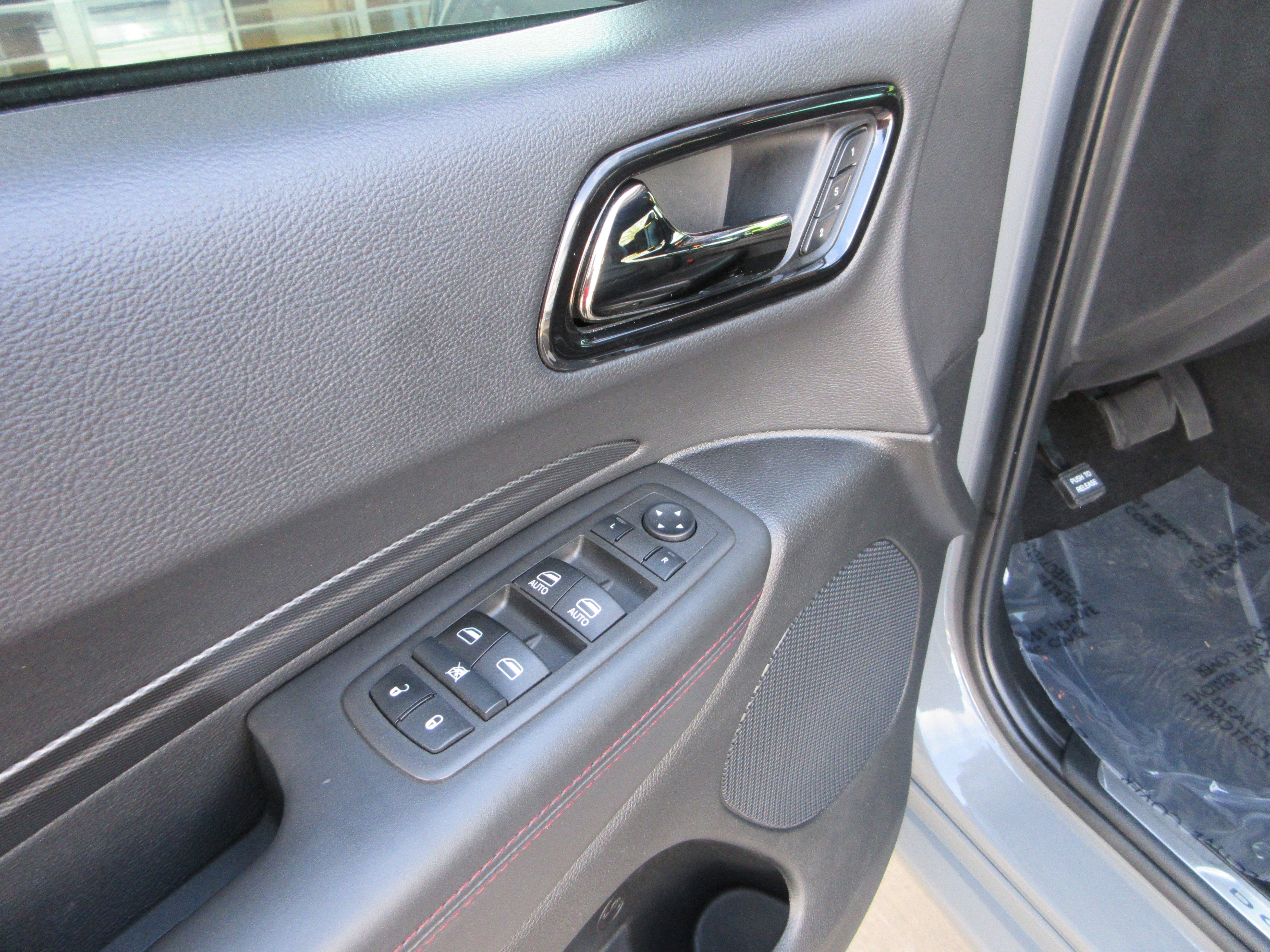 Used 2022 Destroyer Gray Clearcoat Dodge R/T image 33