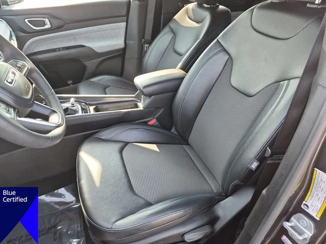 Used 2023 Gray Jeep Latitude image 15