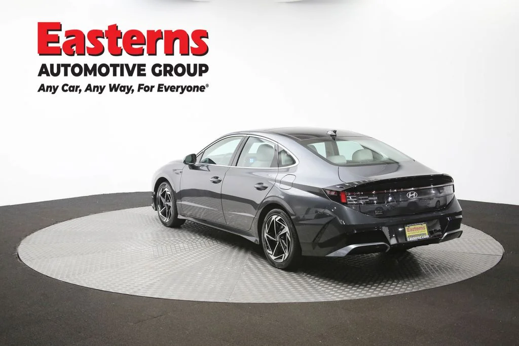 Used 2024 Gray Hyundai SEL image 66