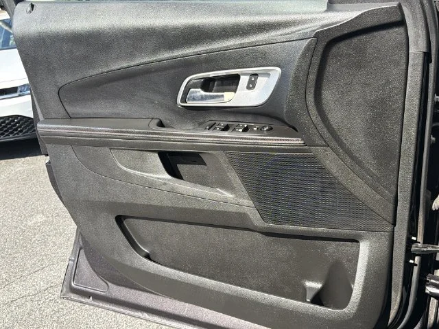 Used 2015 Gray Chevrolet LT image 27