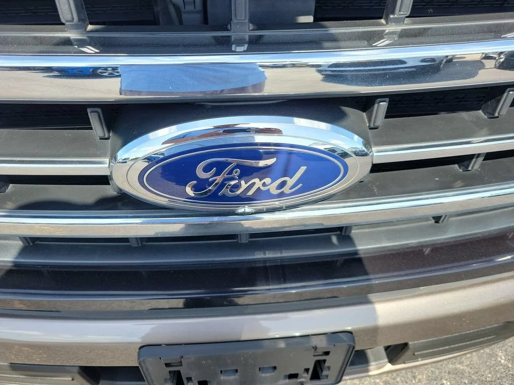 Used 2022 Black Ford LARIAT image 32