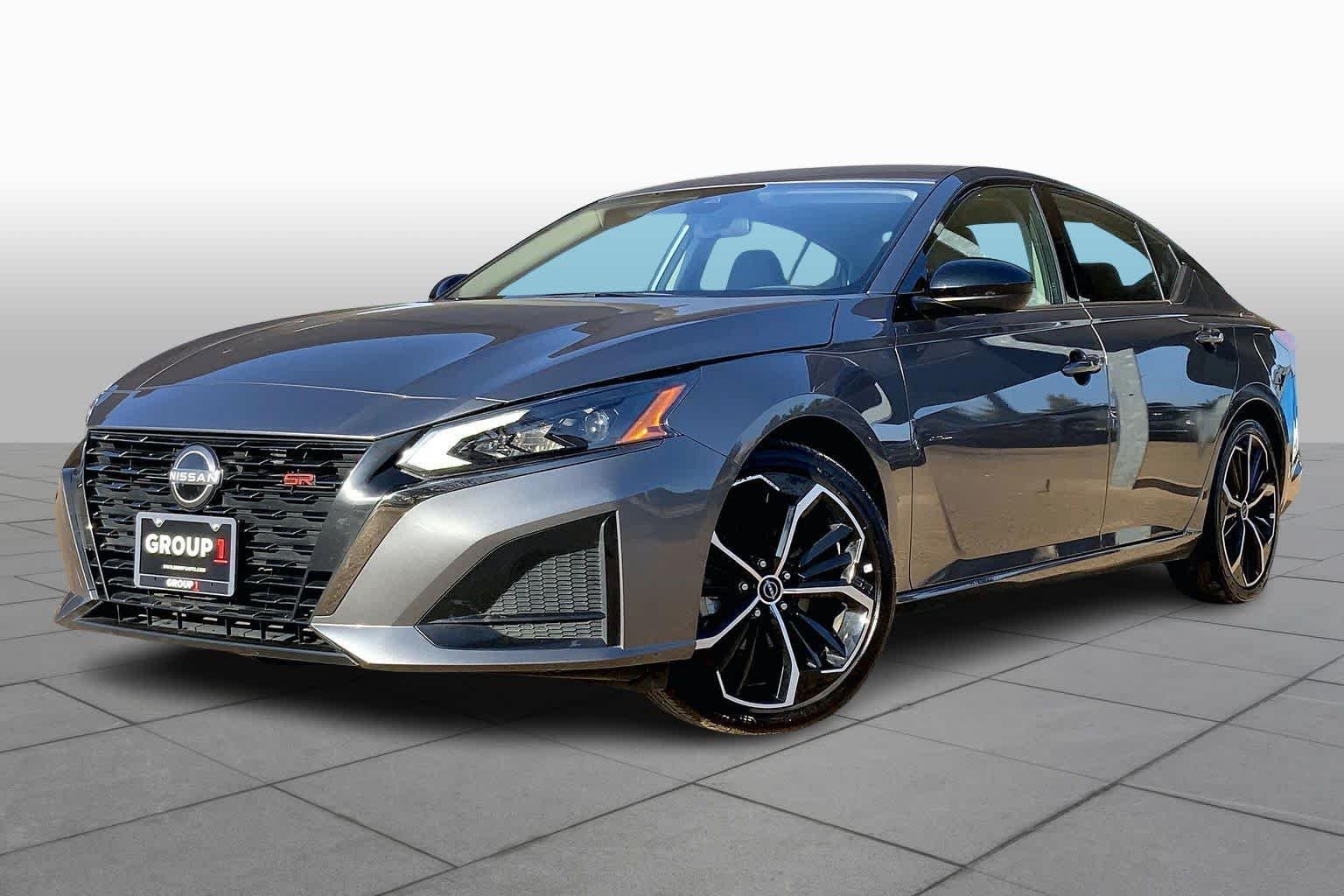 2025 Nissan Altima SR