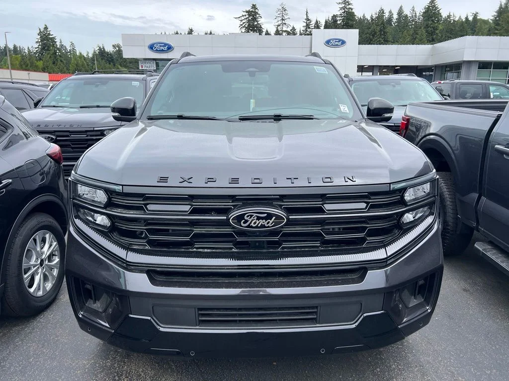 New 2026 Dark Matter Gray Metallic Ford Platinum® image 5