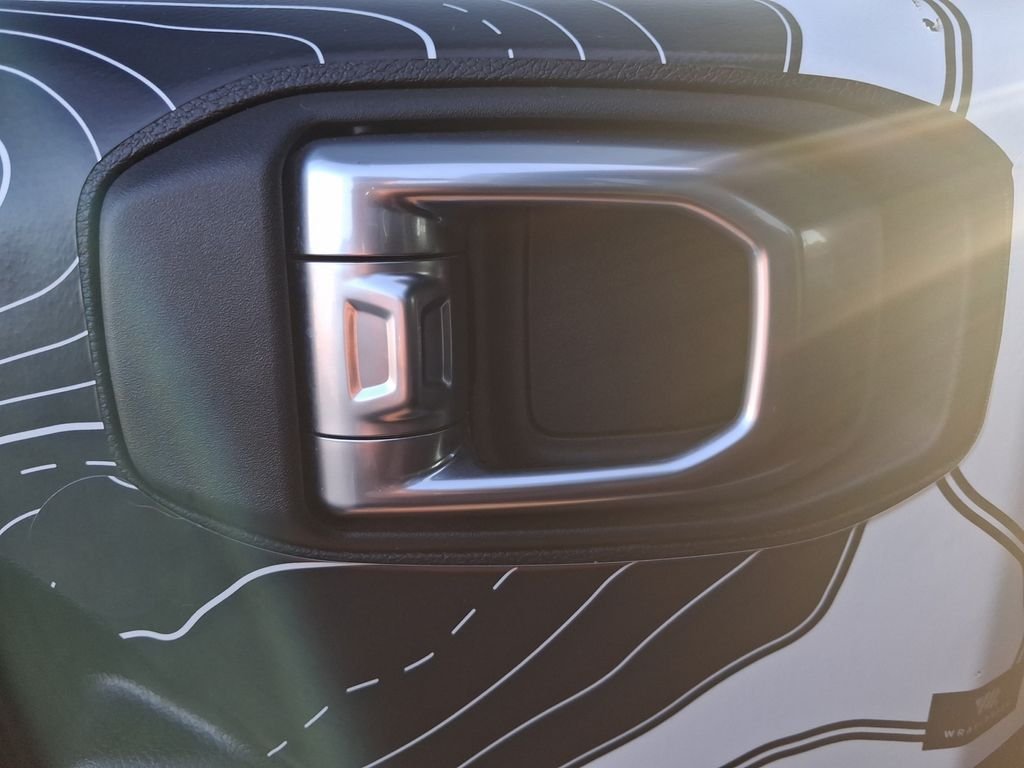 Used 2021 Gray Jeep Rubicon image 29