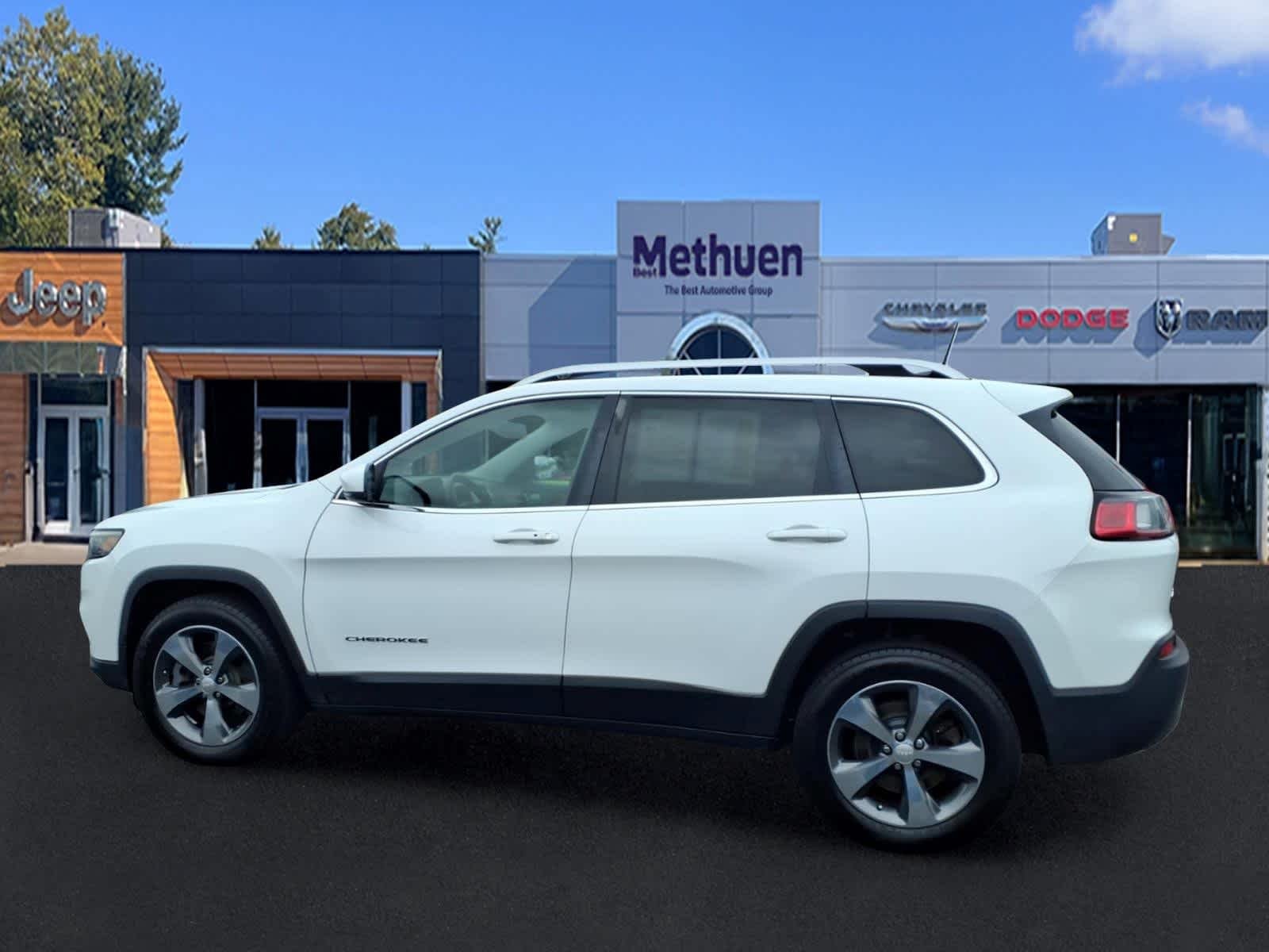 Used 2019 Bright White Clearcoat Jeep Limited image 6