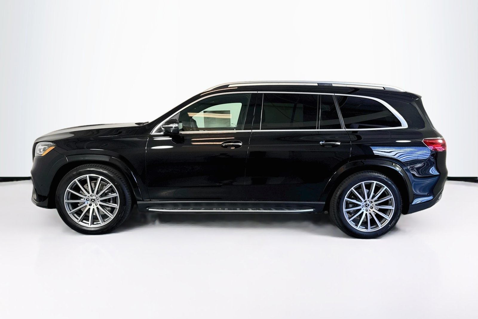New 2026 Obsidian Black Metallic Mercedes-Benz GLS 580 image 8