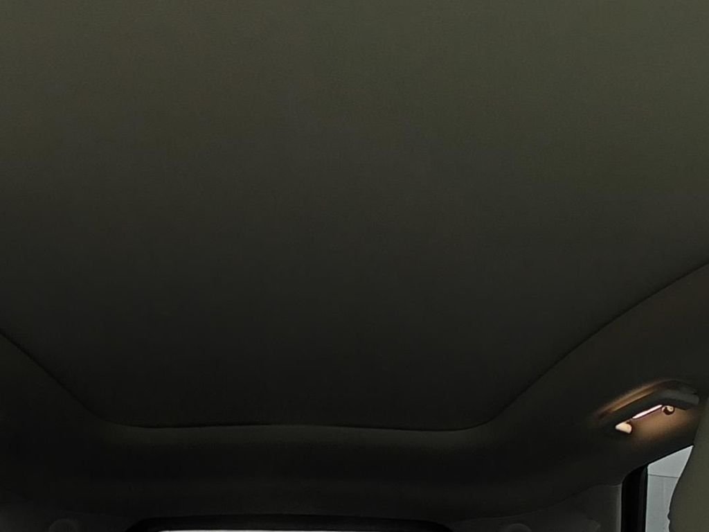 Used 2019 White Ford Titanium image 27