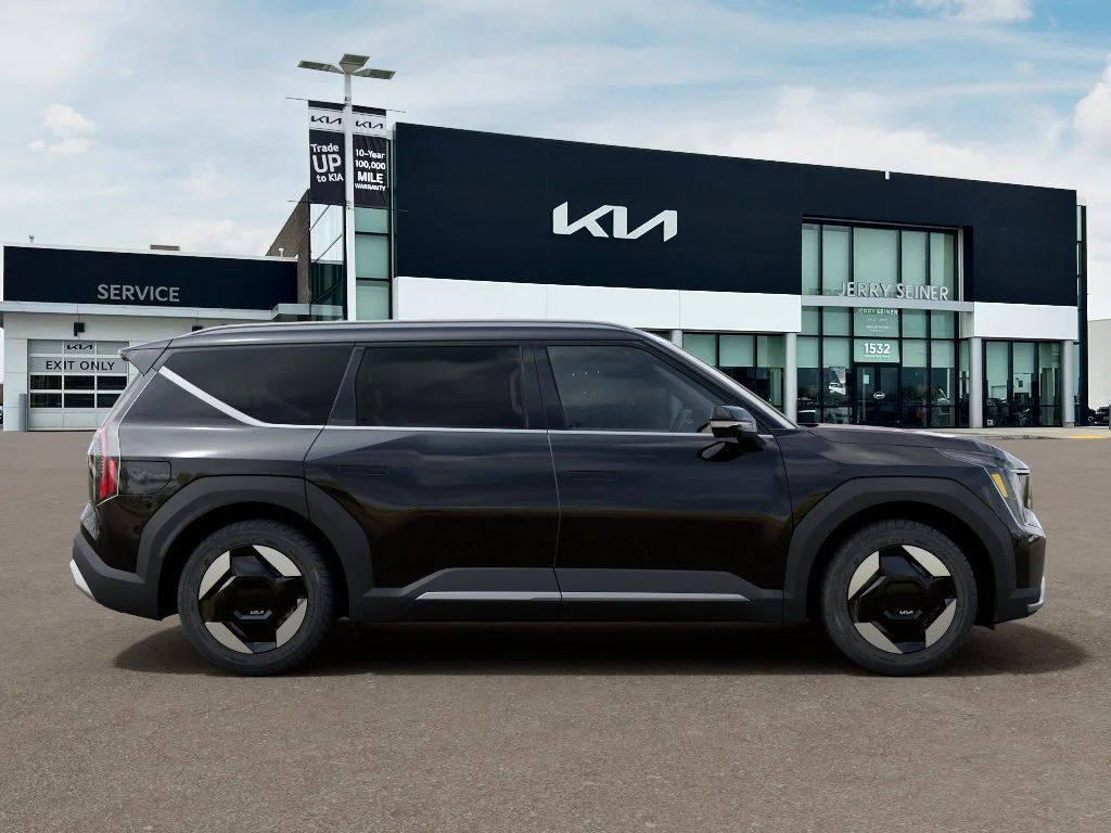 New 2026 Ebony Black Kia Wind image 7