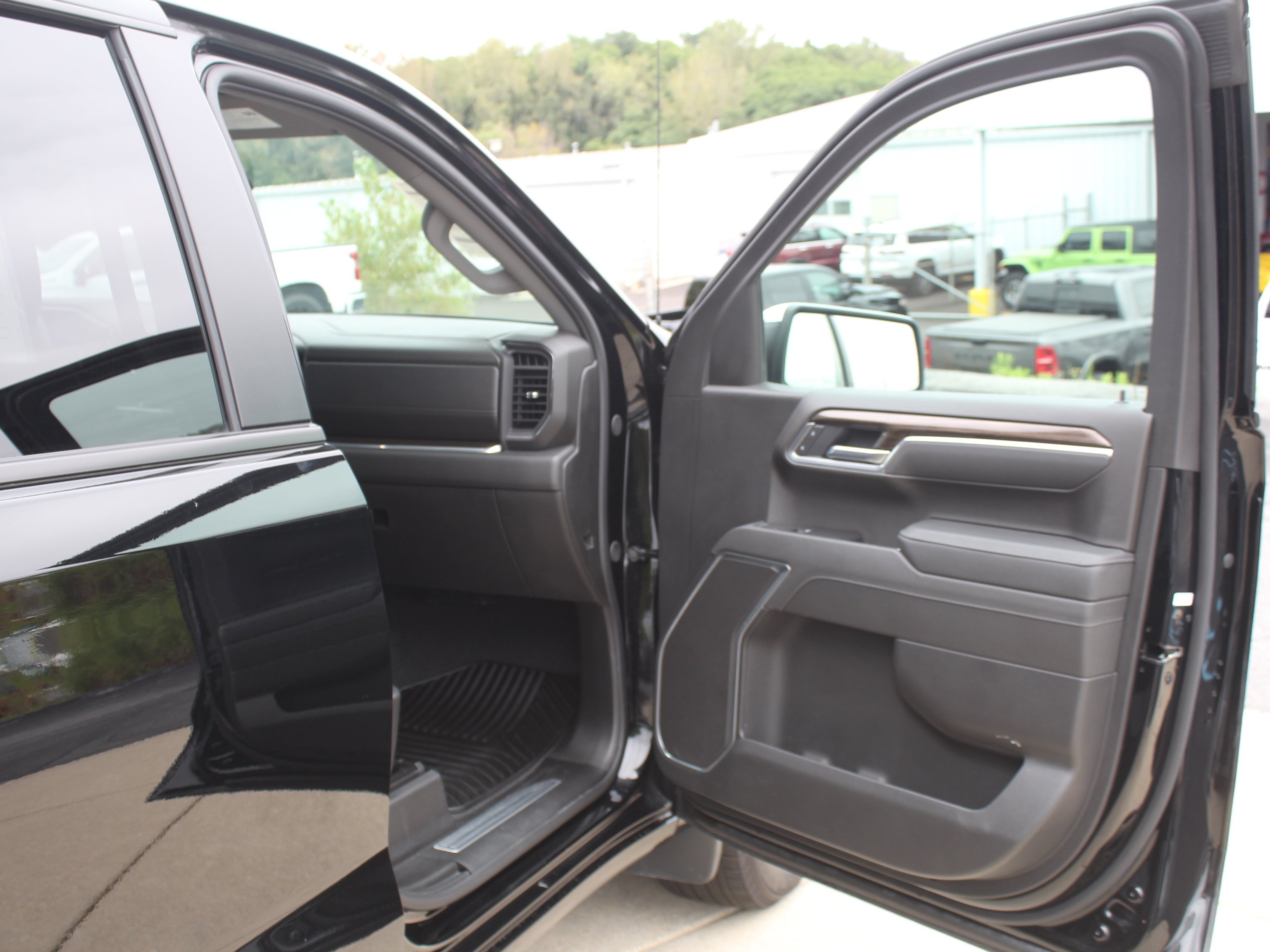 2026 Chevrolet Silverado 1500 LT - Photo 25