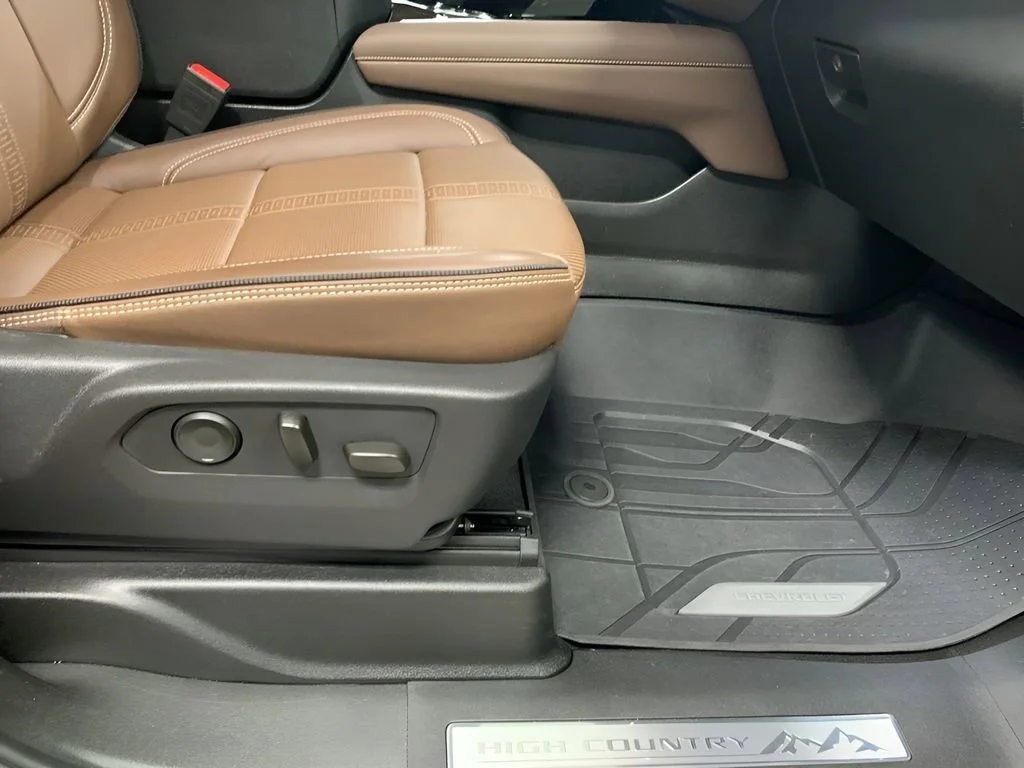 2025 Chevrolet Tahoe High Country - Photo 19