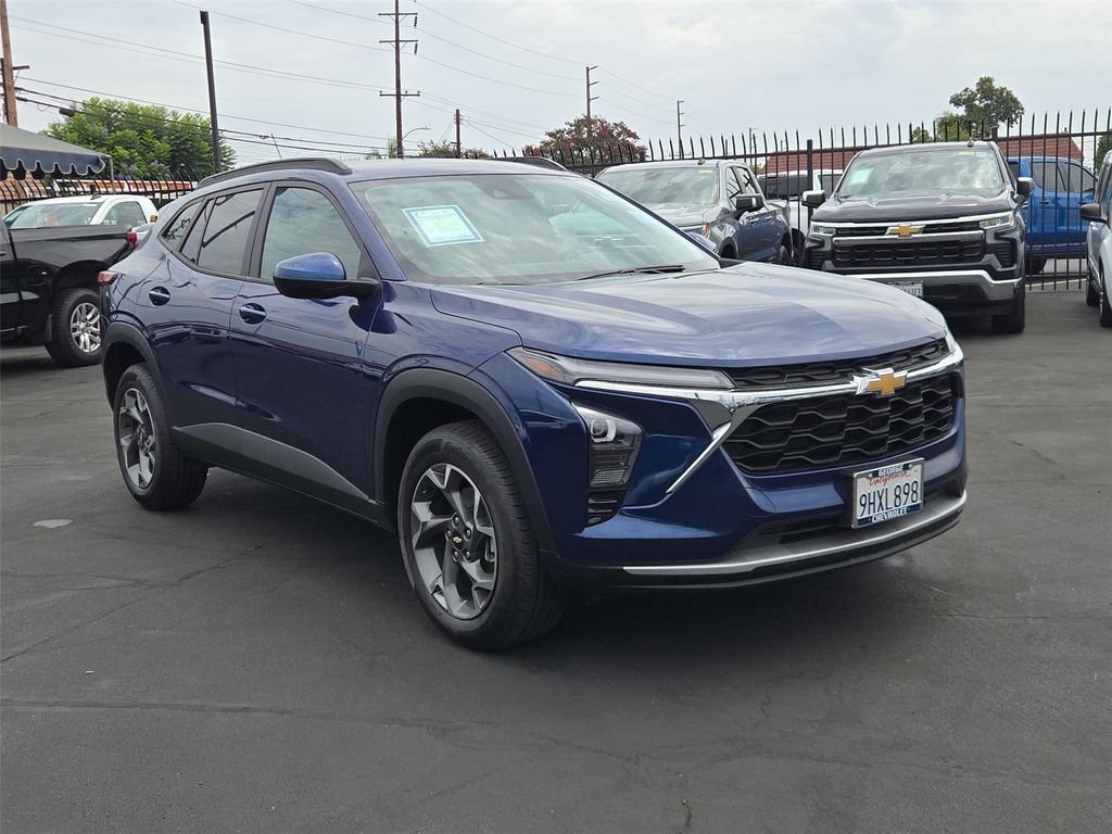 2024 Chevrolet Trax LT - Photo 27
