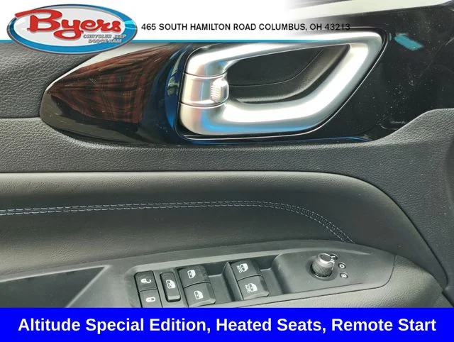 New 2026 Hydro Blue Pearl-Coat Exterior Paint Jeep Latitude image 9