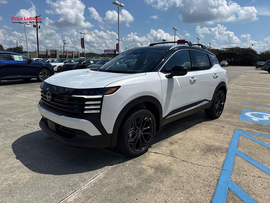 New 2027 Aspen White TriCoat/Super Black Nissan SR image 3