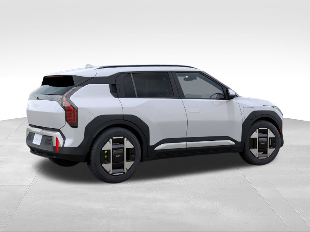 New 2027 White Kia  image 6