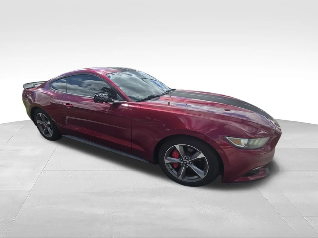 Used 2016 Red Ford V6 image 5