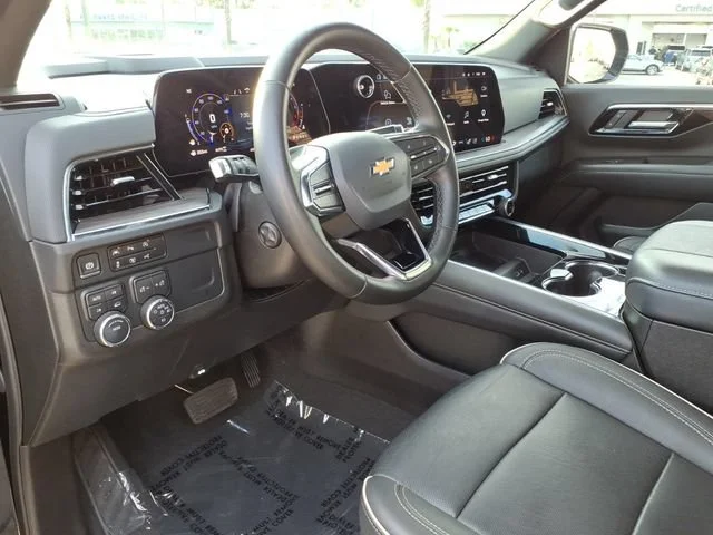 Used 2025 Black Chevrolet Premier image 19