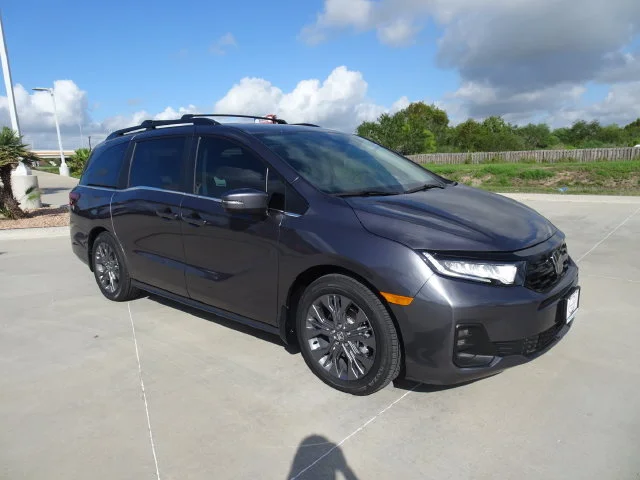 New 2027 Modern Steel Metallic Honda Touring image 3