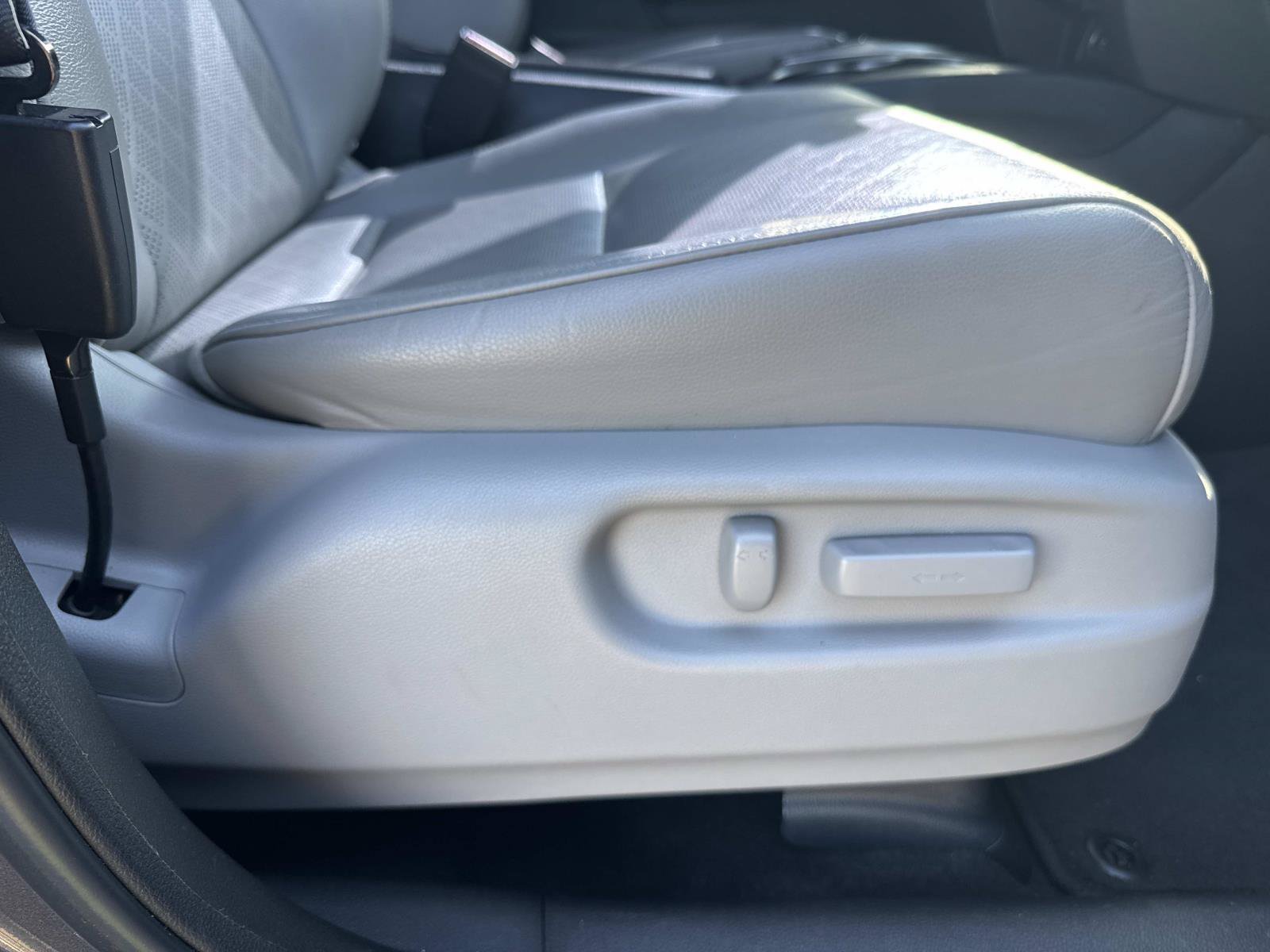 Used 2020  Honda EX-L image 12