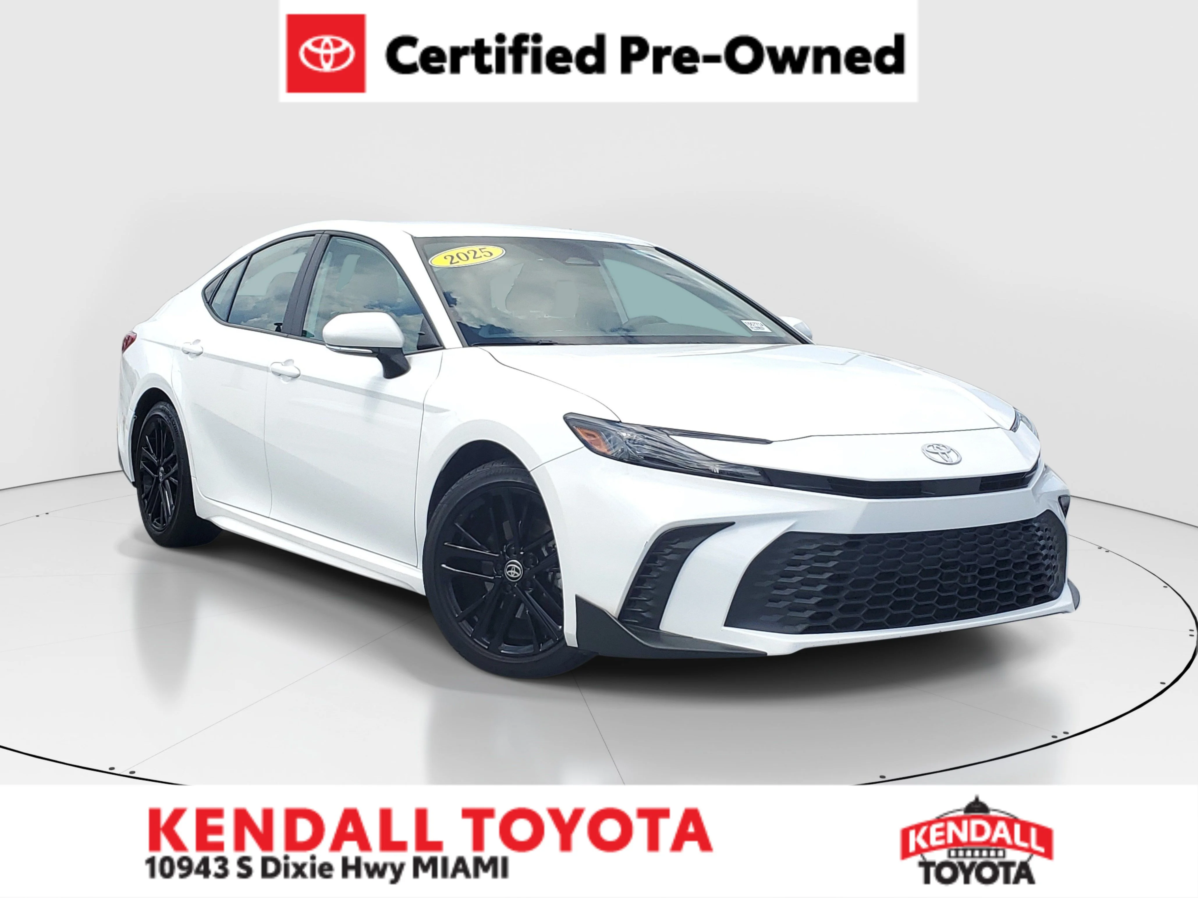 Certified Used 2025 Ice Toyota SE image 1