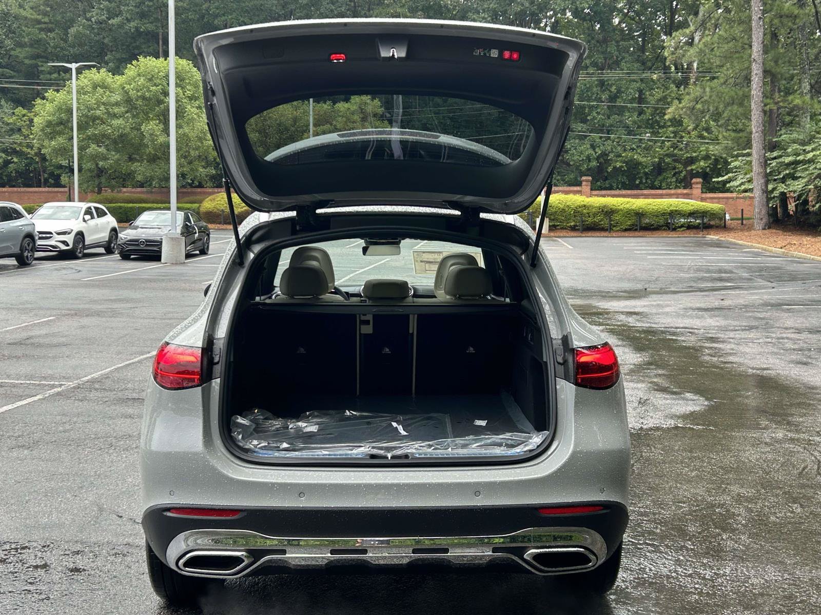 New 2027 MANUFAKTUR Alpine Grey Mercedes-Benz GLC 300 SUV image 8