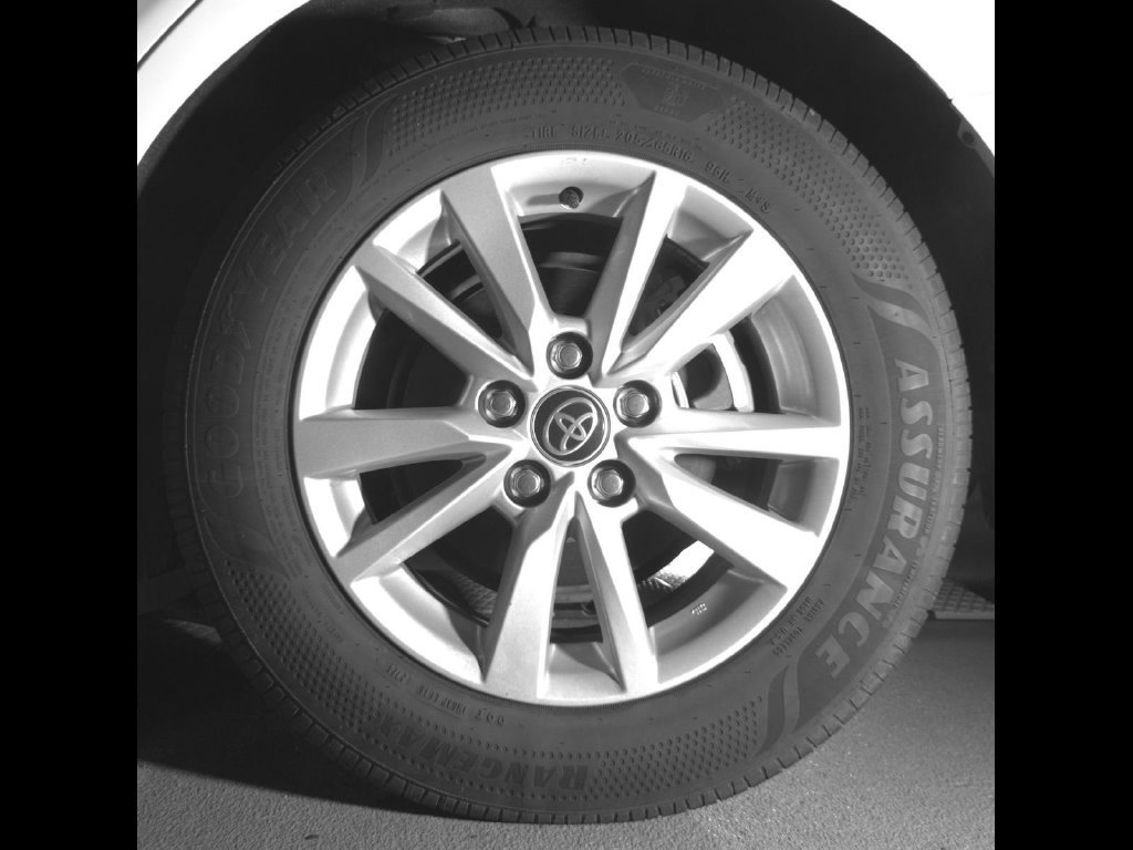 Used 2025 White Toyota LE image 11
