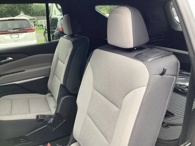 2027 Chevrolet Traverse LT - Photo 17