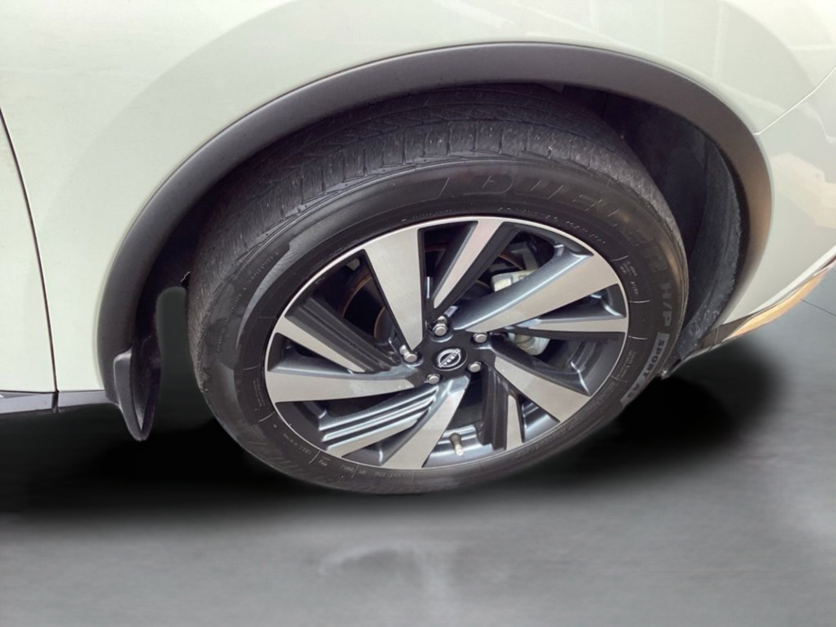 Used 2024 White Nissan SL image 24