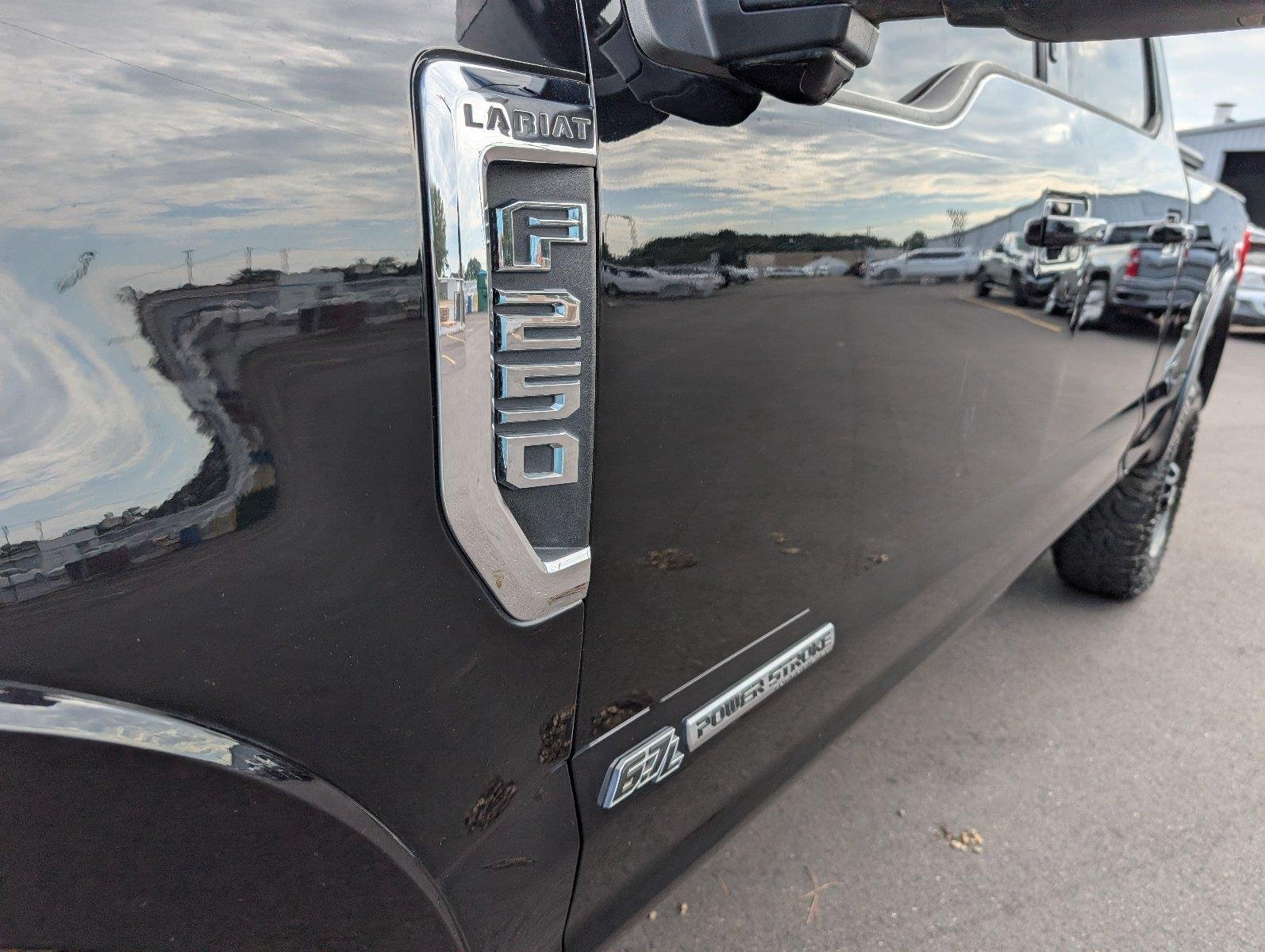 Used 2020 Agate Black Ford Lariat image 13