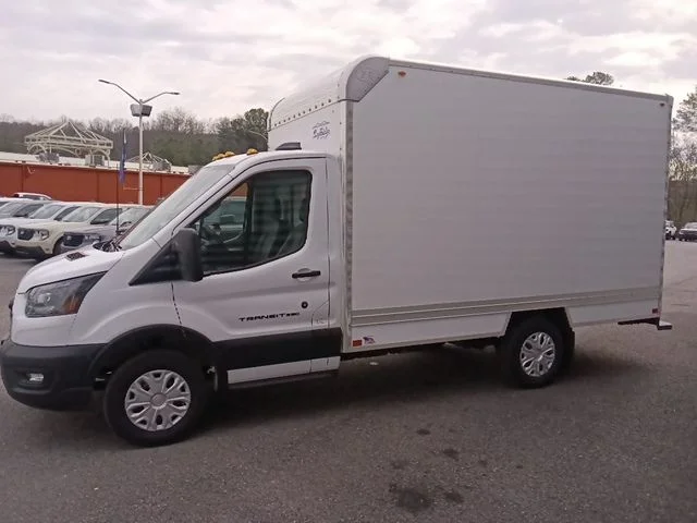 New 2026 Oxford White Ford Cutaway image 6