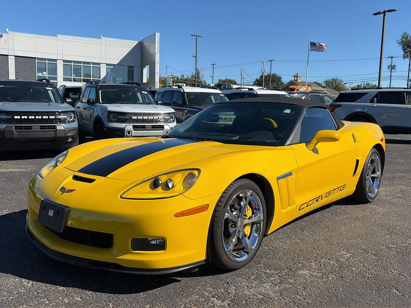 Used 2012 Velocity Yellow Tinted Clearcoat Chevrolet Z16 Grand Sport w/3LT image 3