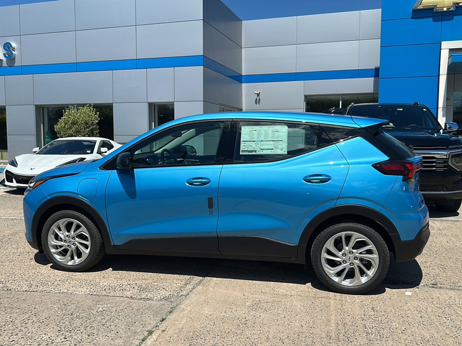 New 2027 Marina Blue Metallic Chevrolet LT image 7