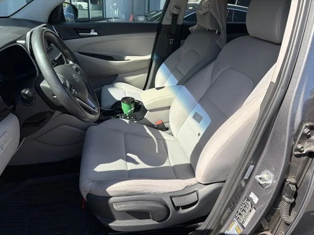 Used 2020 Gray Hyundai SE image 7