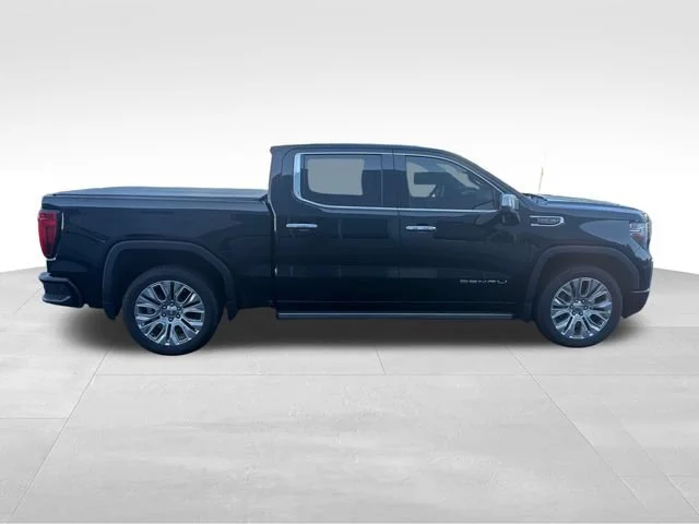 Used 2020 Onyx Black GMC Denali image 7