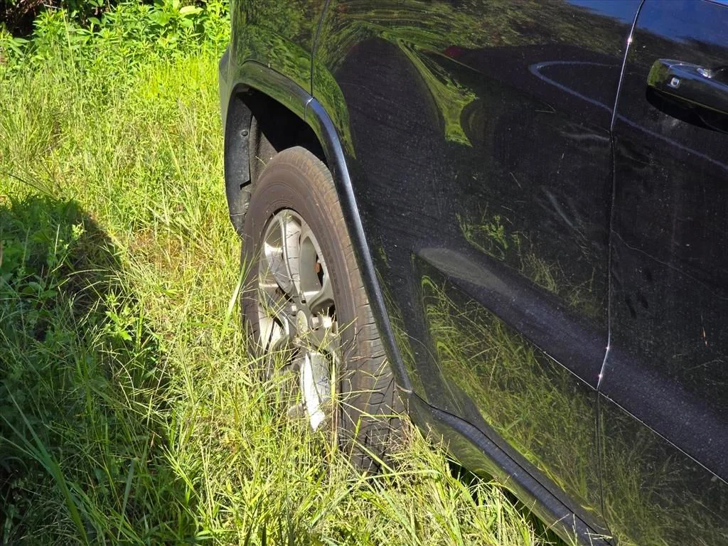Used 2016 Black Jeep Overland image 18