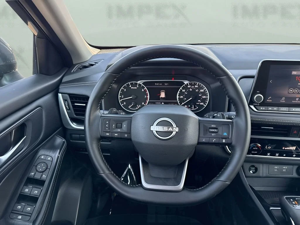 Used 2025 Gray Nissan SV image 14