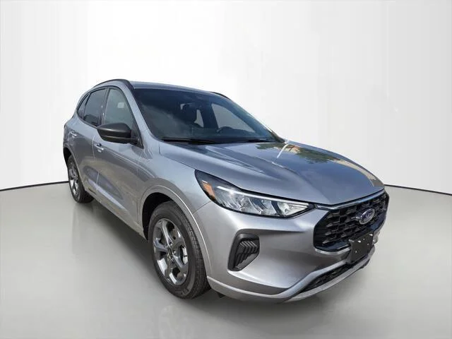 Used 2024 Iconic Silver Ford ST-Line image 7