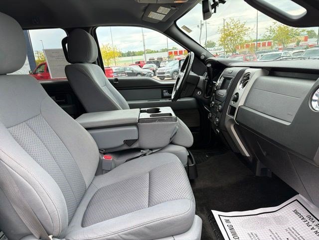 Used 2014 Ingot Silver Metallic Ford XLT image 18