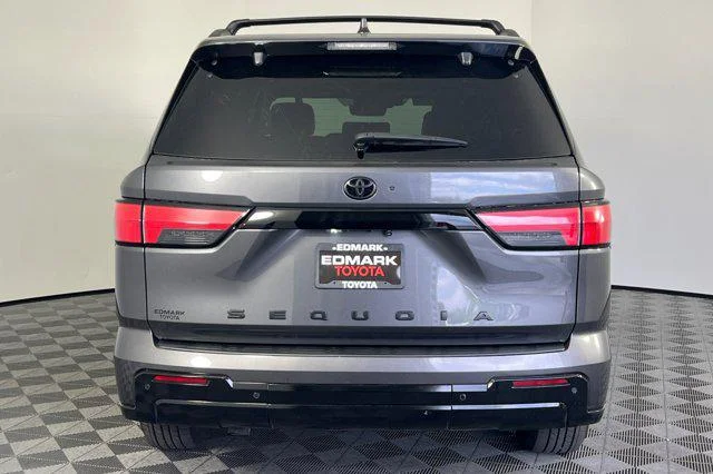 Certified Used 2024 MAGNETIC GRAY MET. Toyota  image 4